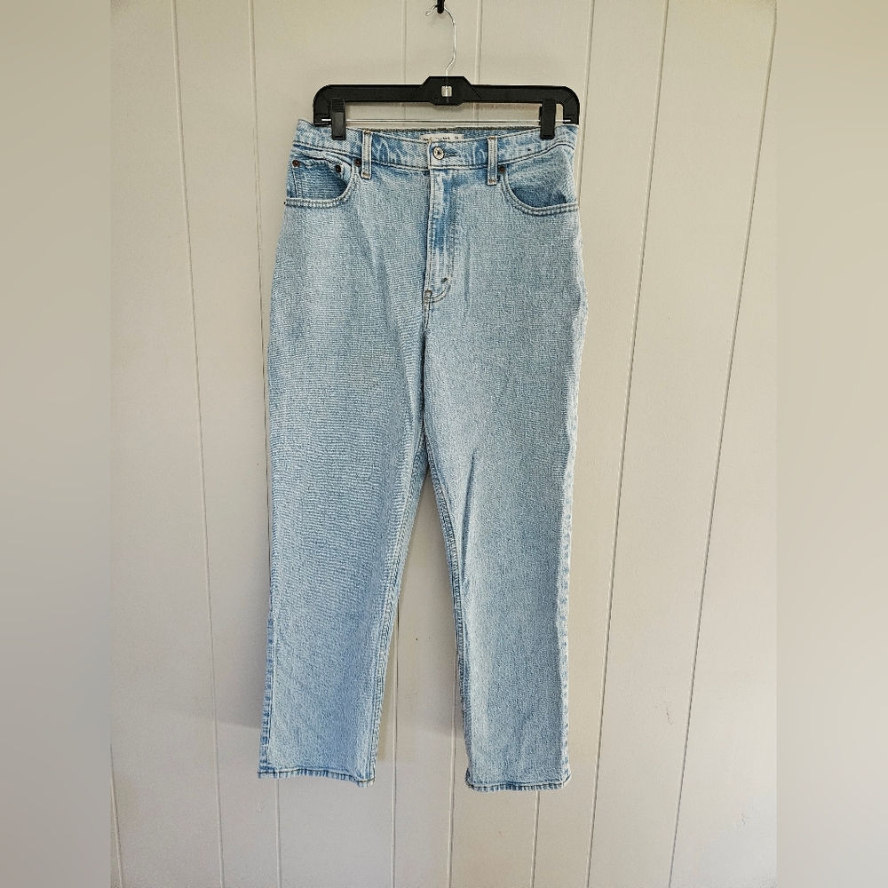 Abercrombie & Fitch Light Wash 90s Straight Curve Love Jeans 10 Short